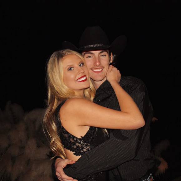 Meet your Posher, Kylee - Picture 1 of 1